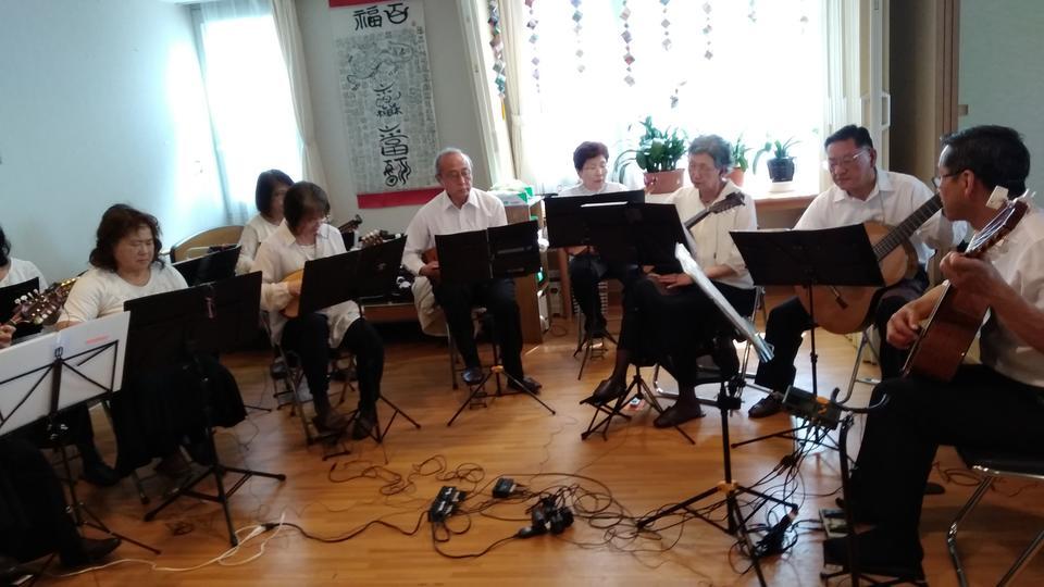 訪問演奏