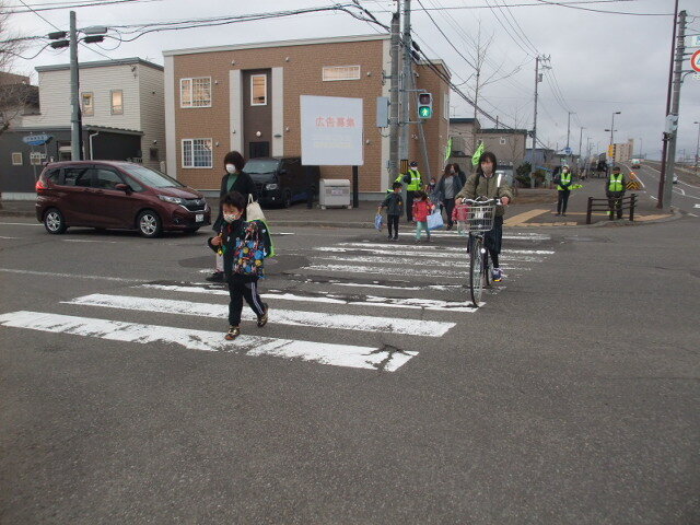 「春の交通安全運動」街頭啓発始まる