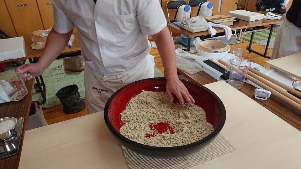 恵庭手打ちそばの会　４月の活動（いくみ会館にて）