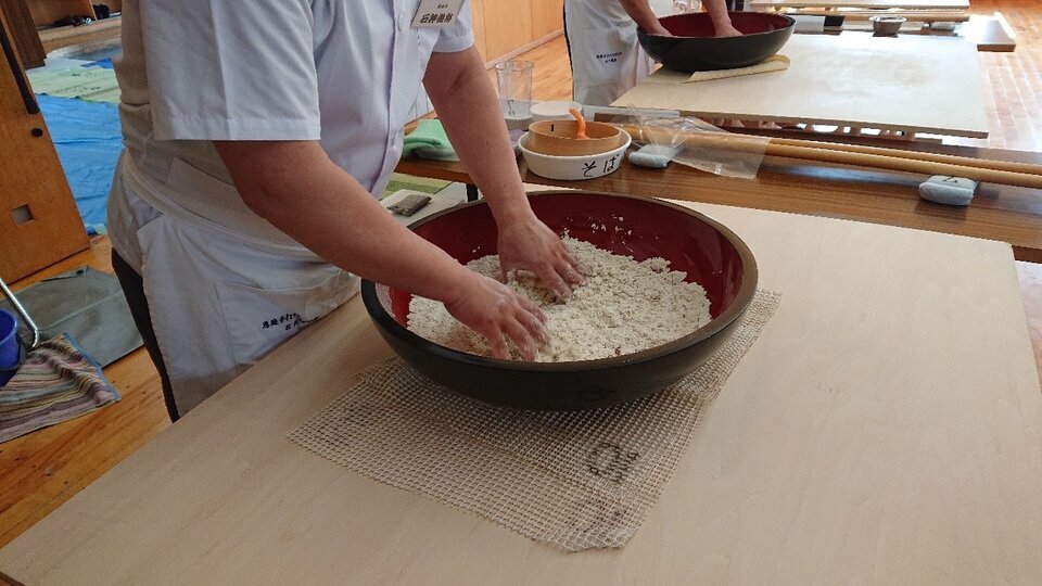 恵庭手打ちそばの会　４月の活動（いくみ会館にて）