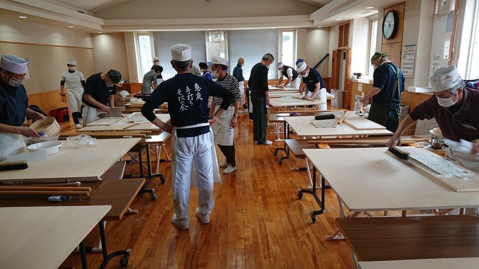 恵庭手打ちそばの会　４月の活動（いくみ会館にて）