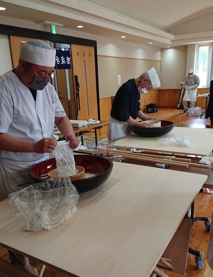 恵庭手打ちそばの会　４月の活動（いくみ会館にて）