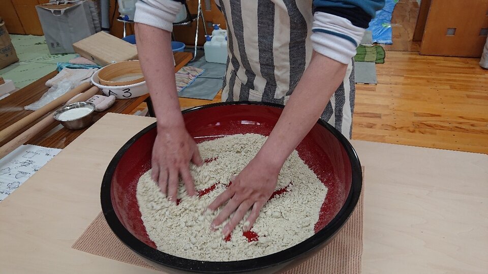 恵庭手打ちそばの会　5月の活動（いくみ会館にて）