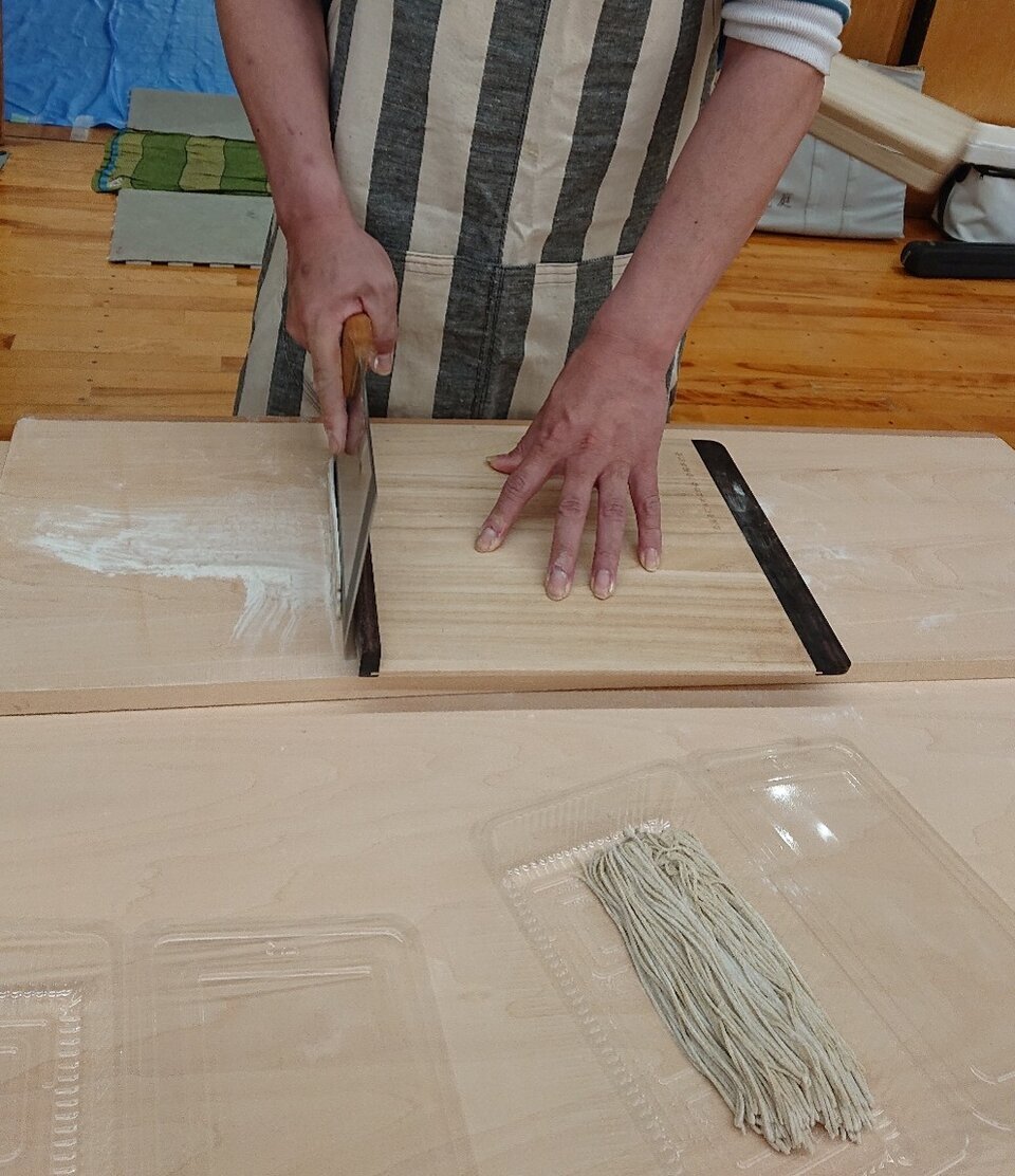 恵庭手打ちそばの会　5月の活動（いくみ会館にて）